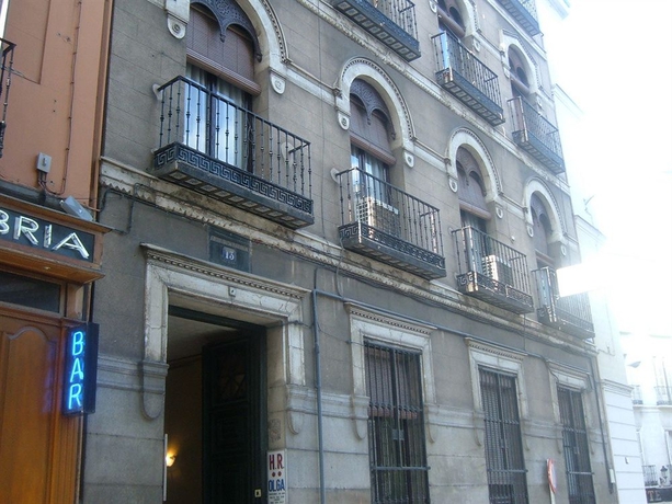 Imagen de los exteriores del Hostal Olga, Madrid. Foto 13