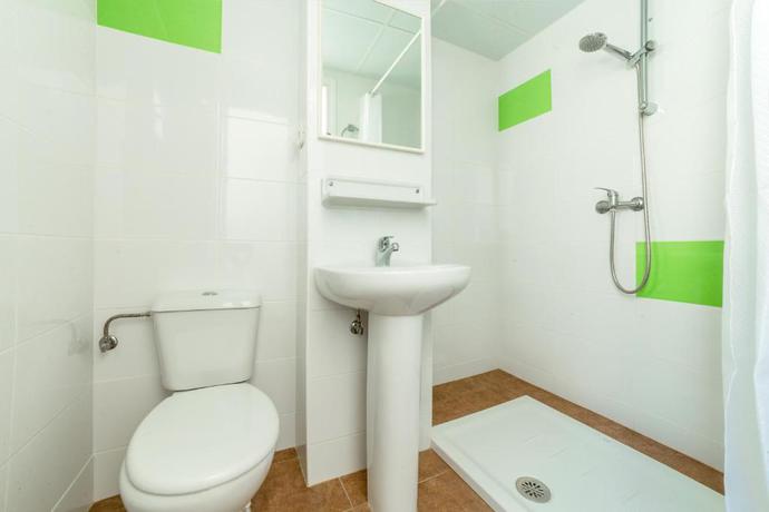 Imagen de la habitación del Hostal Olga, Sant Antoni de Calonge. Foto 7