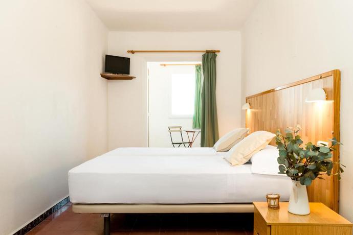 Imagen de la habitación del Hostal Olga, Sant Antoni de Calonge. Foto 10