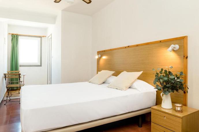 Imagen de la habitación del Hostal Olga, Sant Antoni de Calonge. Foto 12