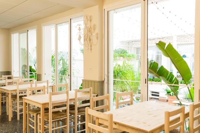 Imagen del bar/restaurante del Hostal Olga, Sant Antoni de Calonge. Foto 5