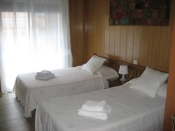 Imagen general del Hostal Olimpia, Castelldefels. Foto 4