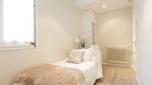 Imagen de la habitación del Hostal Oliva, Eixample. Foto 4