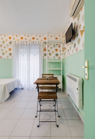 Imagen de la habitación del Hostal Oliveta. Foto 4