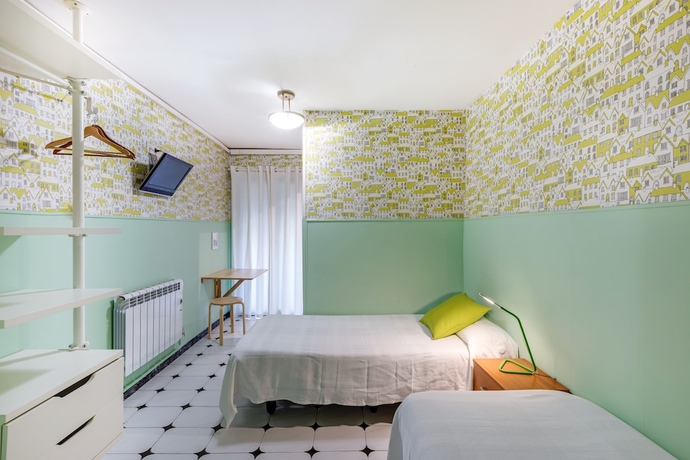 Imagen de la habitación del Hostal Oliveta. Foto 10