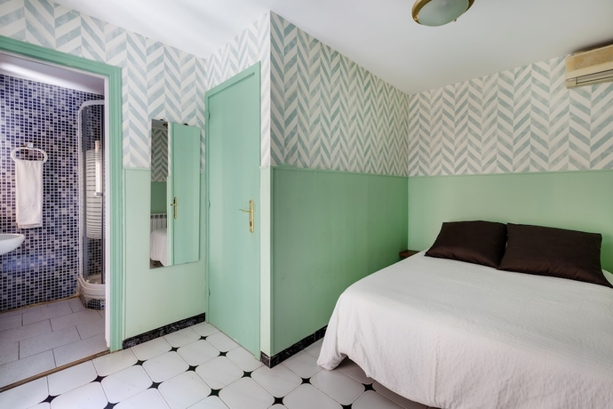 Imagen de la habitación del Hostal Oliveta. Foto 14