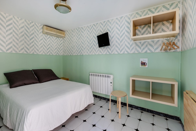 Imagen de la habitación del Hostal Oliveta. Foto 16