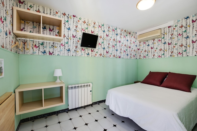 Imagen de la habitación del Hostal Oliveta. Foto 18