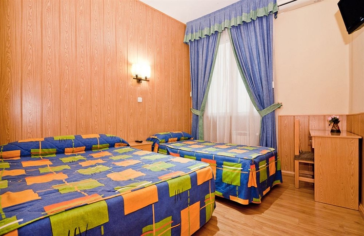 Imagen de la habitación del Hostal Oporto. Foto 7