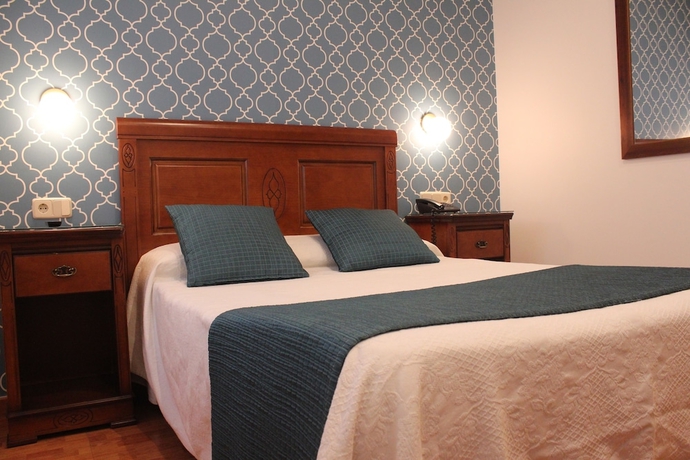 Imagen de la habitación del Hostal Oriente, Plaza de Oriente - &Oacute;pera. Foto 2