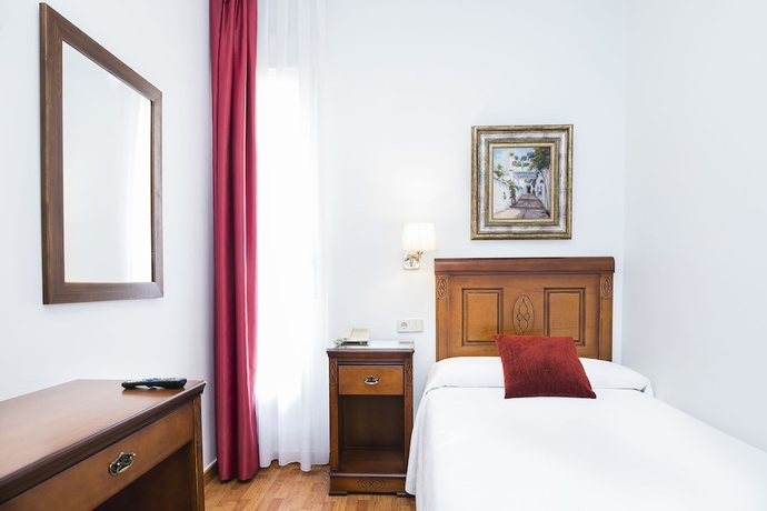 Imagen de la habitación del Hostal Oriente, Plaza de Oriente - &Oacute;pera. Foto 6