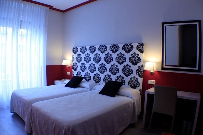 Imagen de la habitación del Hostal Oriente, Plaza de Oriente - &Oacute;pera. Foto 9