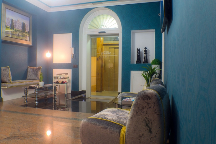 Imagen de los interiores del Hostal Oriente, Plaza de Oriente - &Oacute;pera. Foto 15