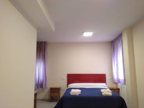 Imagen de la habitación del Hostal Orly. Foto 3