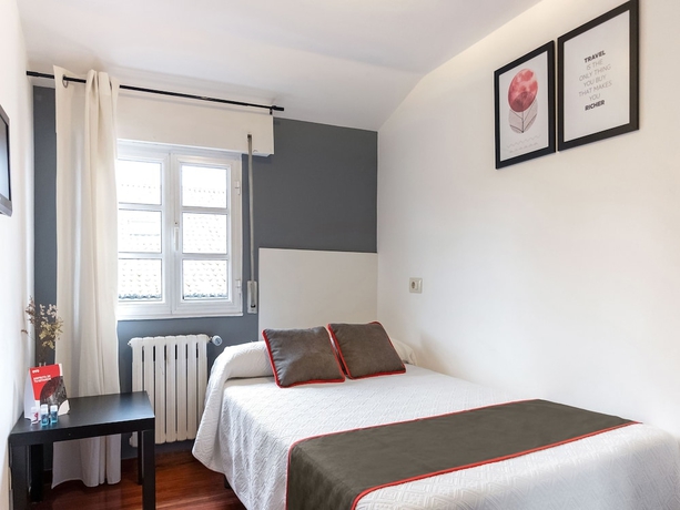 Imagen de la habitación del Hostal Oyo Hospedaje La Tita. Foto 3