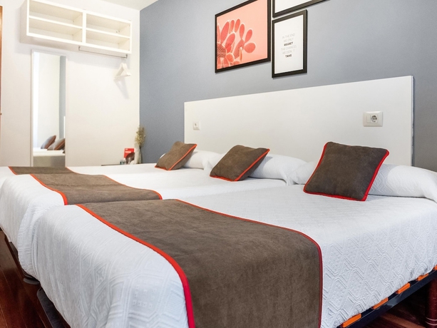 Imagen de la habitación del Hostal Oyo Hospedaje La Tita. Foto 14