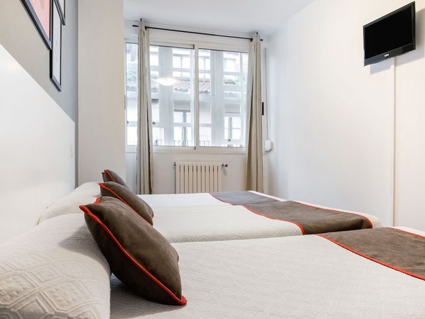 Imagen de la habitación del Hostal Oyo Hospedaje La Tita. Foto 15