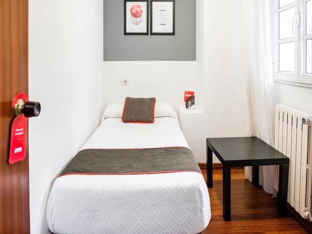 Imagen de la habitación del Hostal Oyo Hospedaje La Tita. Foto 19