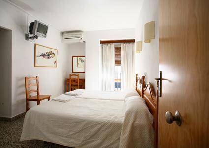 Imagen general del Hostal Paco, Marbella. Foto 5
