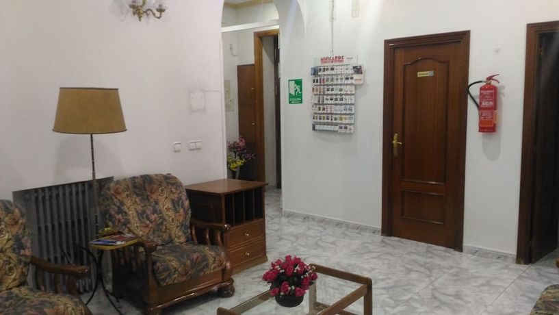 Imagen de los interiores del Hostal Palacios Fuencarral. Foto 19