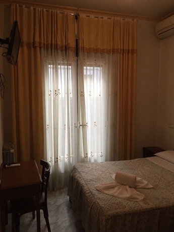 Imagen de la habitación del Hostal Palacios Fuencarral. Foto 9