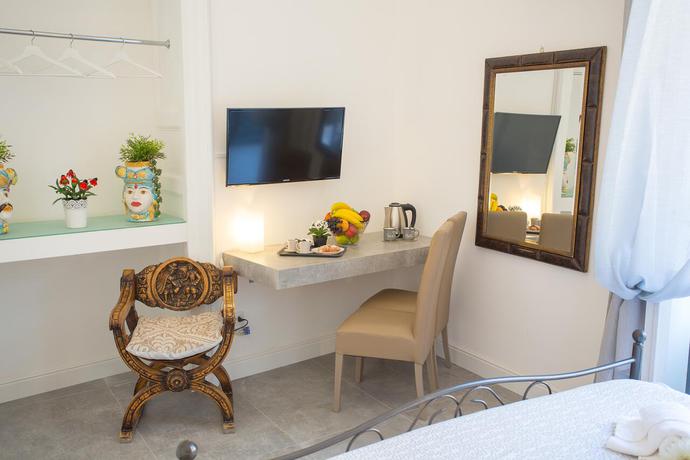 Imagen general del Hostal Palazzo Bruca Catania. Foto 12