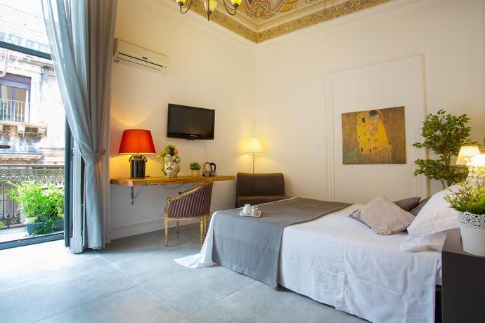 Imagen general del Hostal Palazzo Bruca Catania. Foto 15