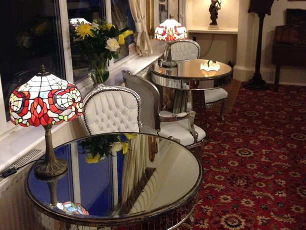 Imagen de los interiores del Hostal Palmerston Grange. Foto 18