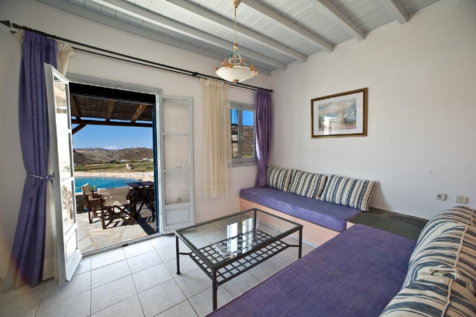 Imagen de los interiores del Hostal Panormos Village. Foto 12