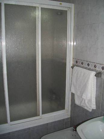 Imagen de la habitación del Hostal Paracuellos. Foto 3