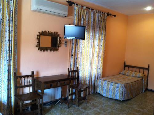 Imagen de la habitación del Hostal Paracuellos. Foto 6