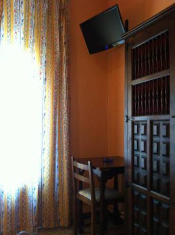 Imagen de la habitación del Hostal Paracuellos. Foto 7