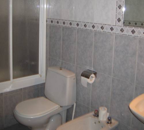 Imagen de la habitación del Hostal Paracuellos. Foto 13