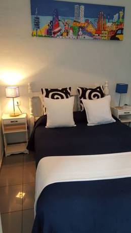 Imagen de la habitación del Hostal Parisien, Barrio Gótico. Foto 1