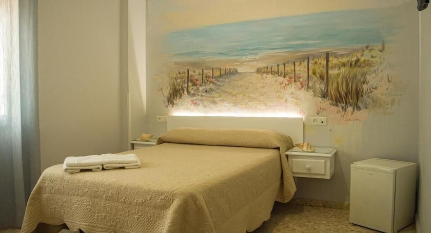 Imagen de la habitación del Hostal Patio Andaluz, Punta Umbría. Foto 18