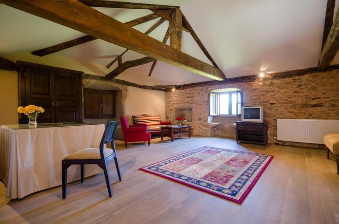 Imagen de la habitación del Hostal Pazo De Eidian. Foto 3