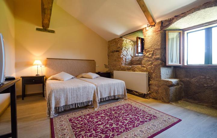 Imagen de la habitación del Hostal Pazo De Eidian. Foto 4