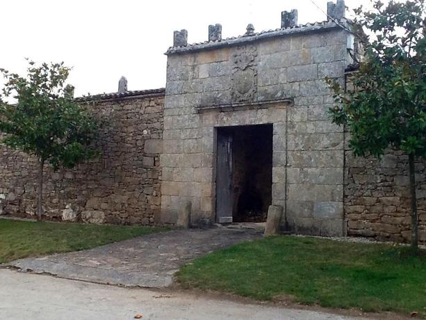 Imagen de los exteriores del Hostal Pazo De Eidian. Foto 8