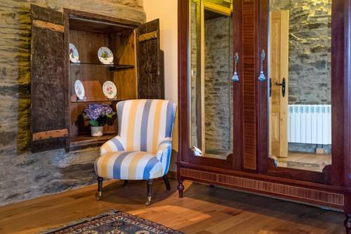 Imagen de la habitación del Hostal Pazo Santa Mar&iacute;a. Foto 8