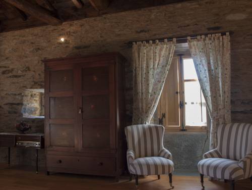 Imagen de la habitación del Hostal Pazo Santa Mar&iacute;a. Foto 16