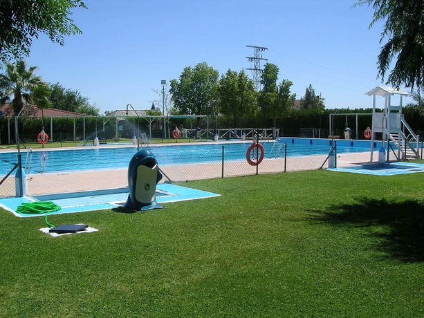 Imagen de la piscina del Hostal Pechi. Foto 14