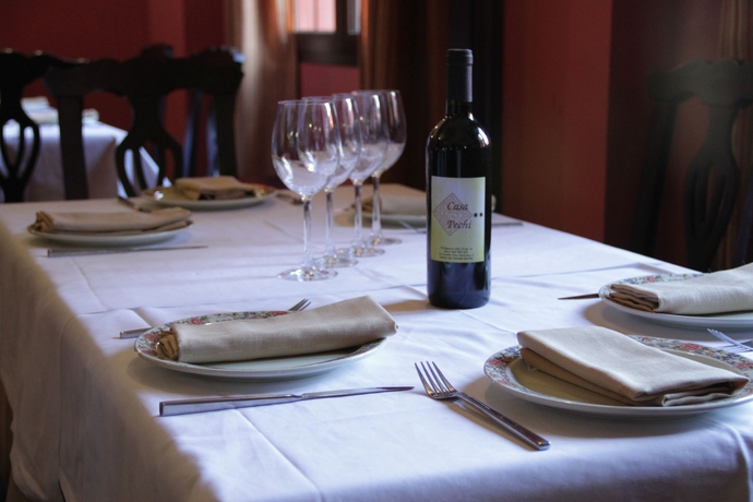 Imagen del bar/restaurante del Hostal Pechi. Foto 2