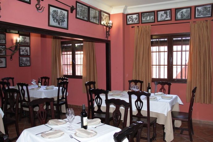 Imagen del bar/restaurante del Hostal Pechi. Foto 8