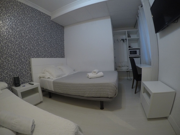 Imagen de la habitación del Hostal Pensión La Estrella. Foto 5