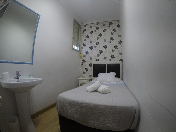 Imagen de la habitación del Hostal Pensión La Estrella. Foto 9