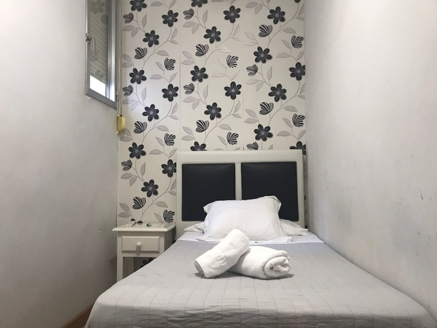 Imagen de la habitación del Hostal Pensión La Estrella. Foto 17