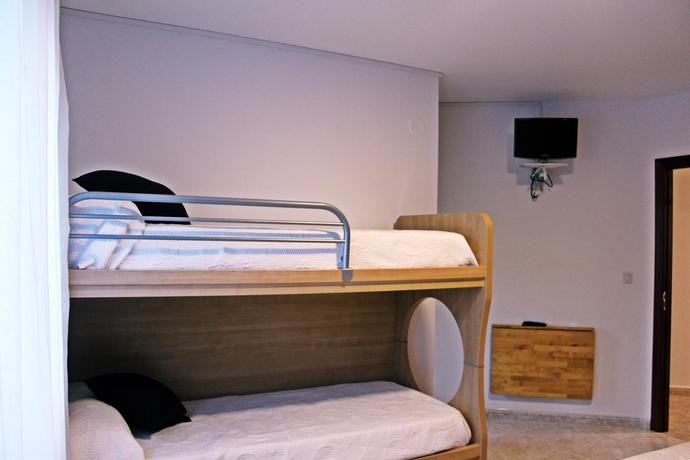 Imagen general del Hostal Pensión Playa De Sardiñeiro. Foto 15