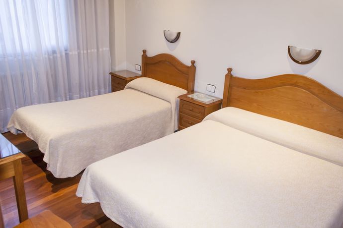 Imagen de la habitación del Hostal Pensión Residencia Buenos Aires. Foto 4