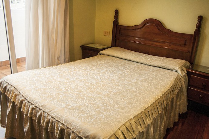 Imagen de la habitación del Hostal Pensión Residencia Buenos Aires. Foto 5