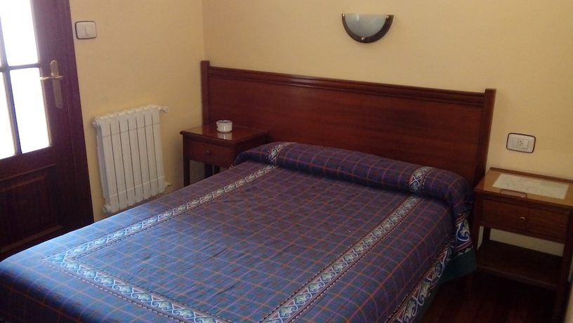 Imagen de la habitación del Hostal Pensión Residencia Buenos Aires. Foto 9